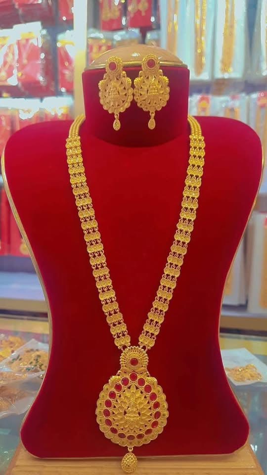 Lakshmi Pendant Long Jewelry Set with Pink Stones