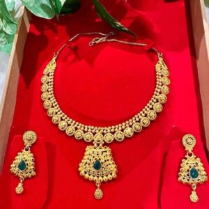 Coin-Style Jewelry Set with Green Stones